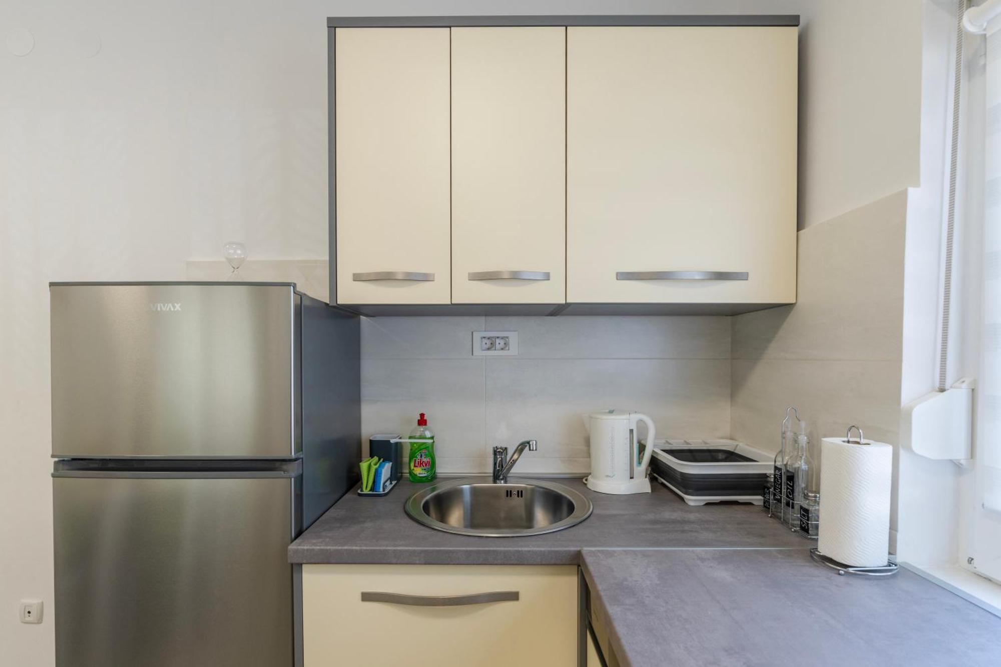 Lusi Apartment Otocac Bagian luar foto